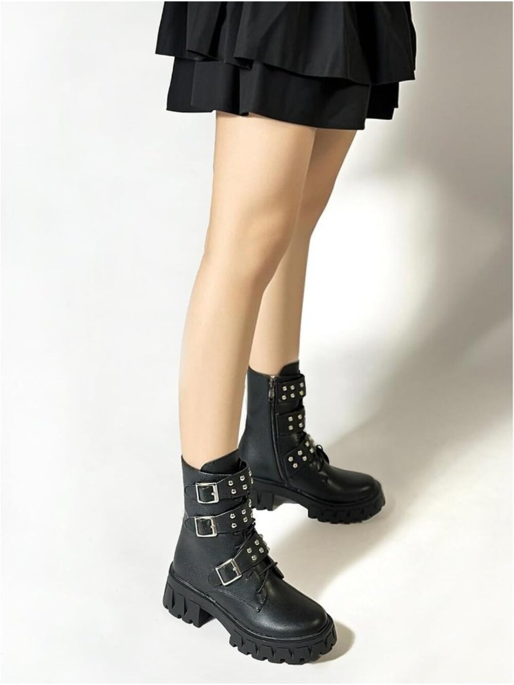 Women's Black Combat Boots Goth Boots Chunky Heel Motorcycle Boot With Zipper